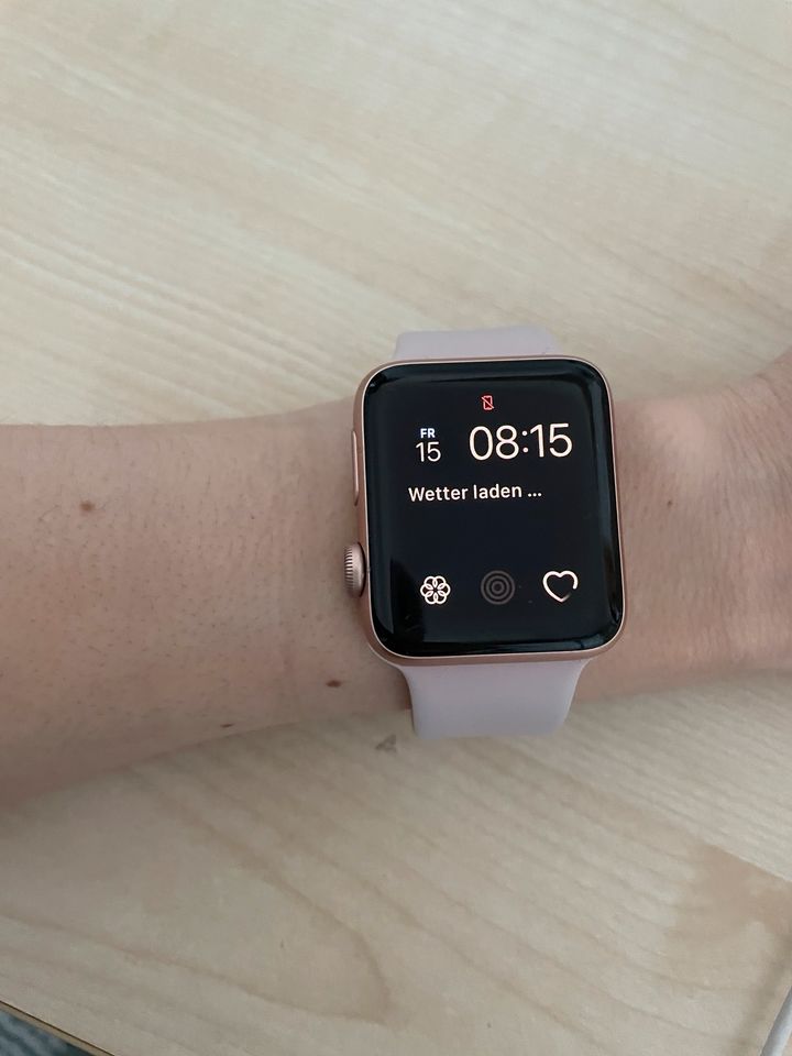 Apple Watch Serie 3 Aluminium mit Original Verpackung, Smartwatch in Villingen-Schwenningen