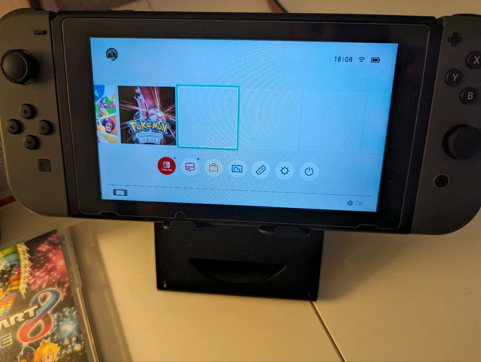 Nintendo Switch Gen.2 mit Zubehör+Spiele in Krefeld