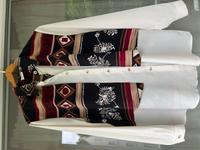 Bluse mit verzierter Schicht creme,beige,bordorot,schwarz L/XL Nordrhein-Westfalen - Düren Vorschau