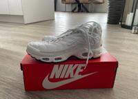 Nike Arm in weiß Niedersachsen - Mittelnkirchen Vorschau