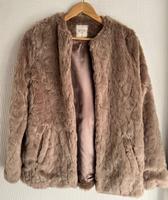 C&A Clockhouse Plüschjacke - grau / taupe - Gr. 38 Bayern - Sonnefeld Vorschau