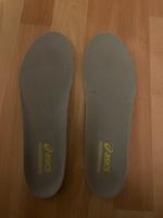 Sohlen asics Laufschuhe (Gel Cumulus 42) Düsseldorf - Stadtmitte Vorschau