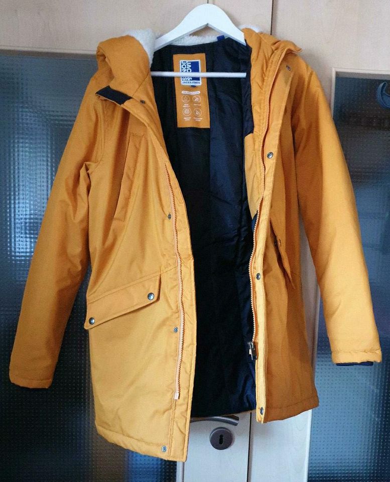 Jack&Jones Winterjacke  Gr. 176 in Salzgitter