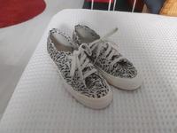 Superga Sneaker Größe 37  neuwertig Nordrhein-Westfalen - Mülheim (Ruhr) Vorschau