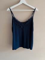 Amisu Top Bluse Shirt Spitze Dunkelblau 44 XXL Neuwertig Schleswig-Holstein - Pronstorf Vorschau