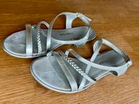 Tamaris Sandalen Silber Gr. 35 Sachsen - Grimma Vorschau