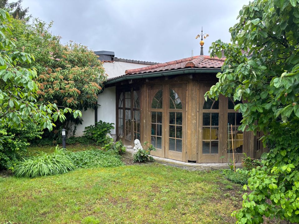 Großzügiges Wohnhaus mit Einliegerwohnung, schönem Garten, Sauna in Röthenbach