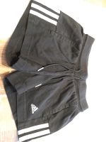 Adidas Sporthose kurz schwarz Gr  128 Nordrhein-Westfalen - Verl Vorschau