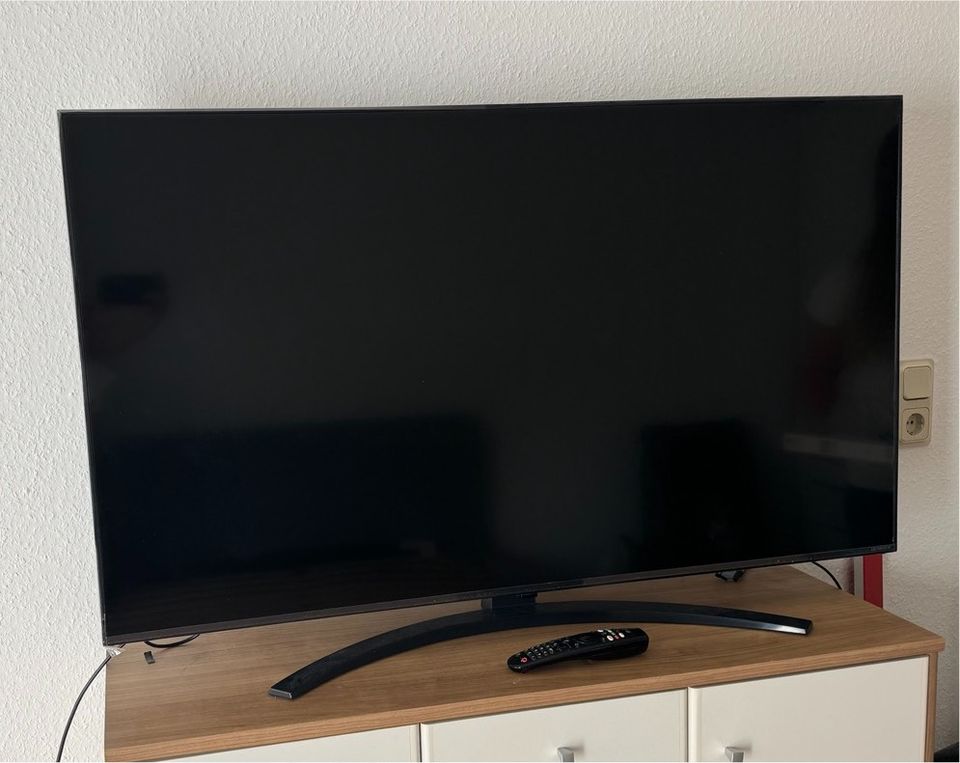 LG Fernseher in Runkel