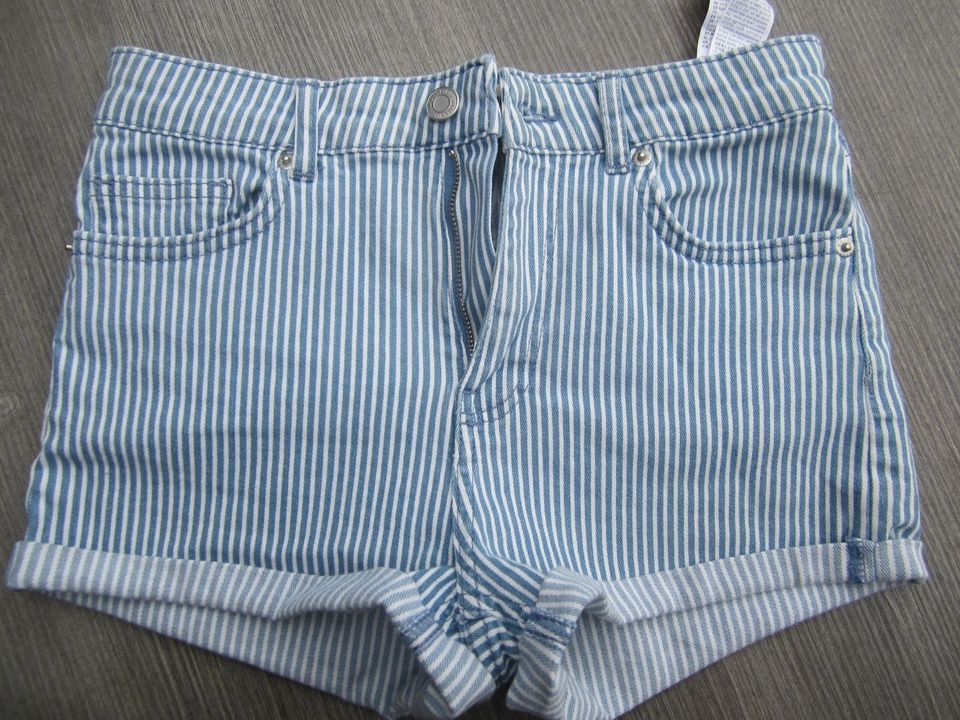 Blau weiß gestrieifte Shorts Tally Weijl Demin, Größe 36 in Mülheim (Ruhr)