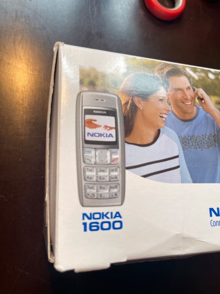 Nokia 1600 mit Ladegerät, Akku und original Karton in Otterndorf