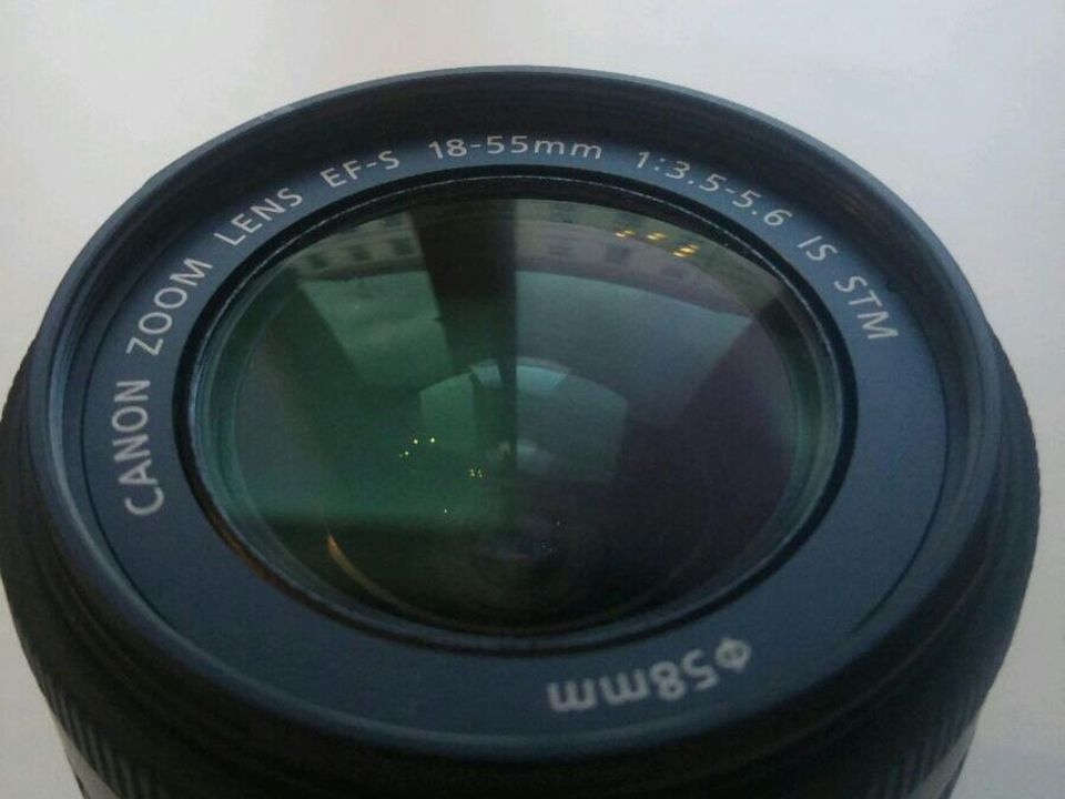 Objektiv Canon EF-S 18-55mm f/3.5-5.6 IS STM in Berlin