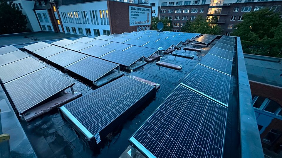 31 x Solara Xxcellent 330m60smart Photovoltaik Panels Solarmodule in Hamburg