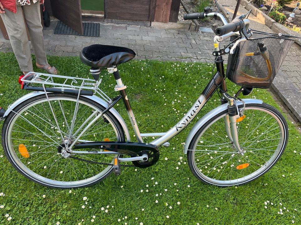 Damen Fahrrad 28er 3Gang in Rommerskirchen