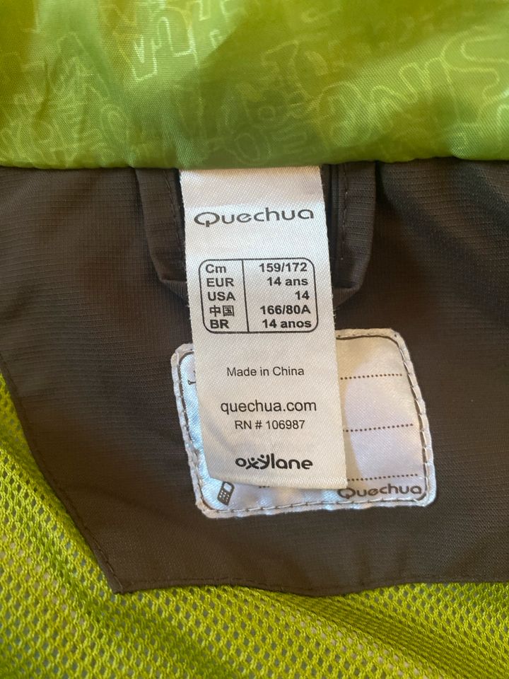 Quechua Regenjacke / Jacke Größe 159/172 Cm in Nörvenich