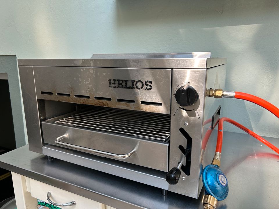 Helios Meateor Oberhitzegrill super Zustand in Köln