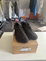 Adidas Yeezy 350 Pirate Black - EU 44.5 Düsseldorf - Stadtmitte Vorschau