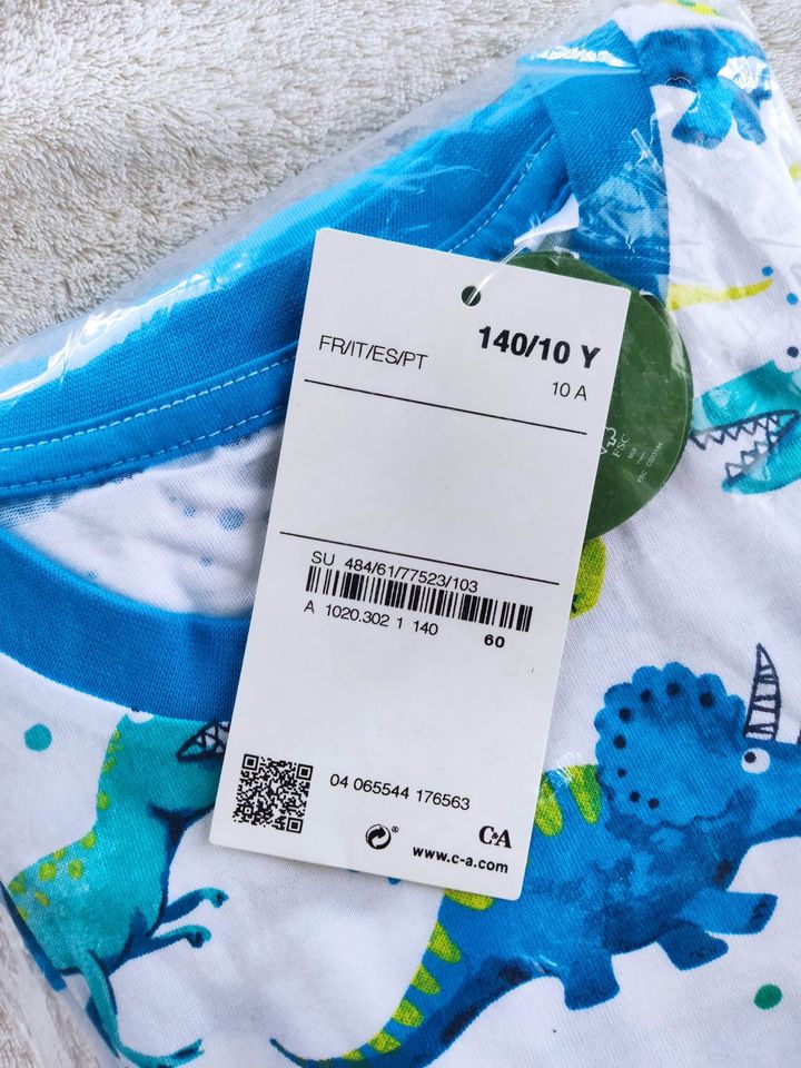 2 x Schlafanzug Pyjama * H&M u.a. * 134/140 * Dino Jurassic World in Oberthulba