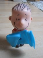 Charlie Brown Figur LINUS rot McDonalds /mit blauem Handtuch Bayern - Nordheim vor der Rhön Vorschau