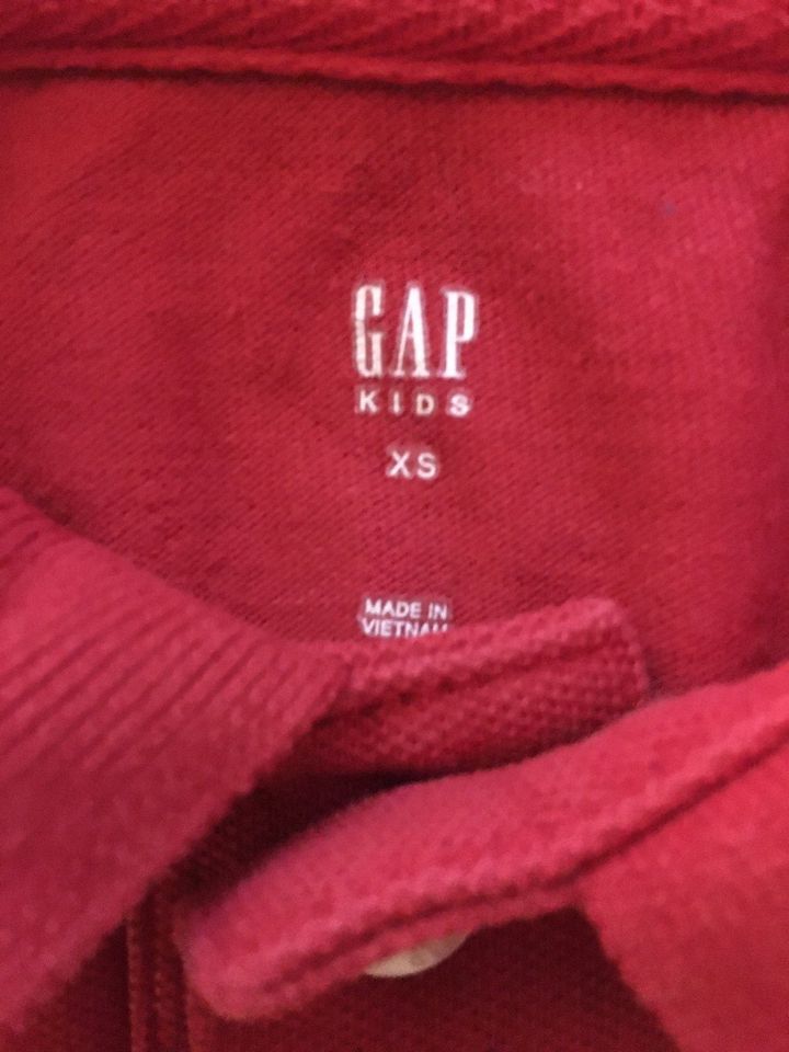 GAP Langarm Polo Hemden Rot+ Schwarz Gr.116 in Berlin