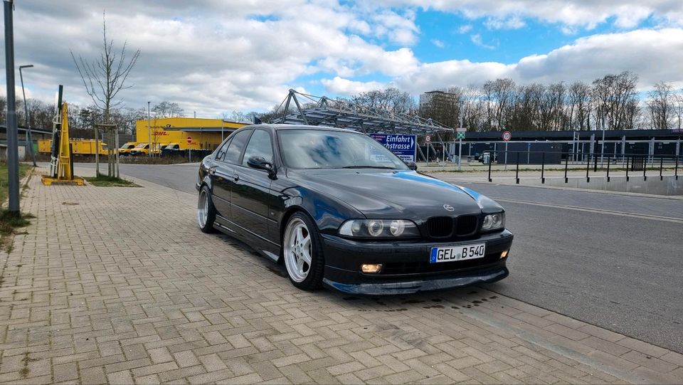 BMW E39 540iA v8 in Rees