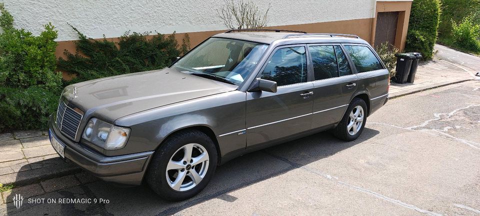 Mercedes Benz W124/S124 230 TE in Frohnhofen