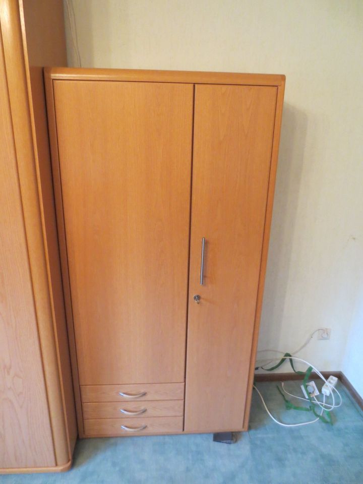 Kleiderschrank, Schrank in Uetze