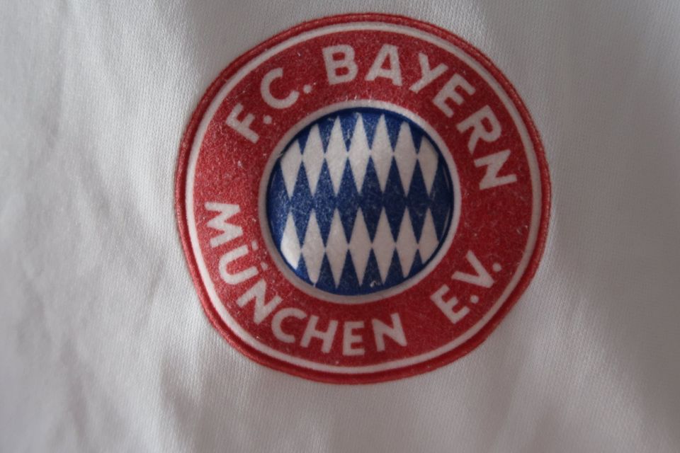 FC Bayern München Auswärtstrikot Saison 1991/92 Gr. L in Wiesbaden