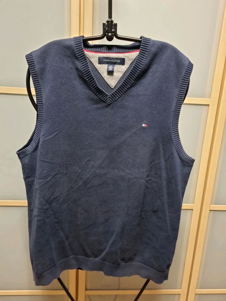 TOMMY HILFIGER PULLUNDER, GR. M, BLAU in Rednitzhembach