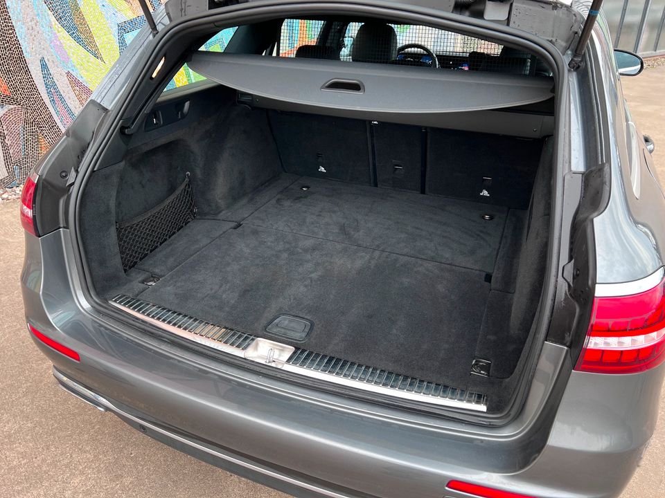 Mercedes E Klasse, 140€ / Tag, 490€ / Woche, Auto mieten in Brandenburg, Autovermietung [Car Hub] in Brandenburg an der Havel