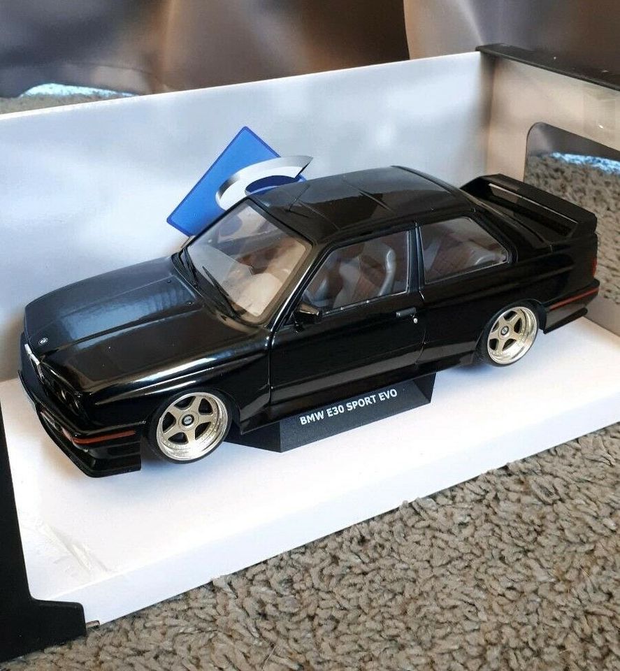 Solido BMW E30 M3 Sport Evo 1990 schwarz OZ Alus 1:18 S1801501 in Overath