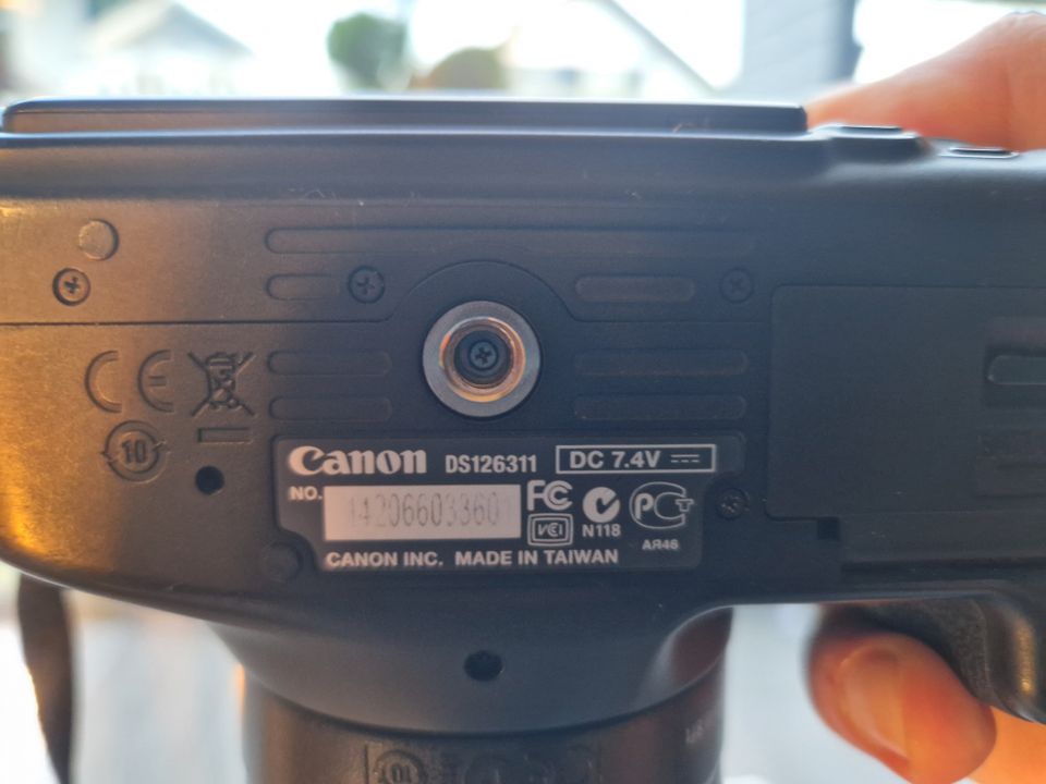 CANON EOS Rebel T3i gebraucht + EFS 18-55mm Objektiv + SD-Card in Weitersburg