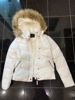 Bershka Weiße Winter Jacke Gr M Nordrhein-Westfalen - Oberhausen Vorschau