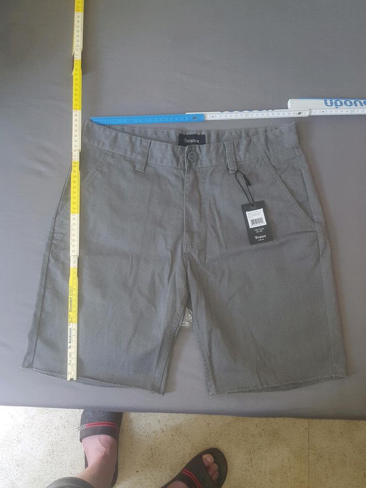 BRIXTON TOIL II CHINO SHORT W33 L19 grau NEU m. Etikett in Jena