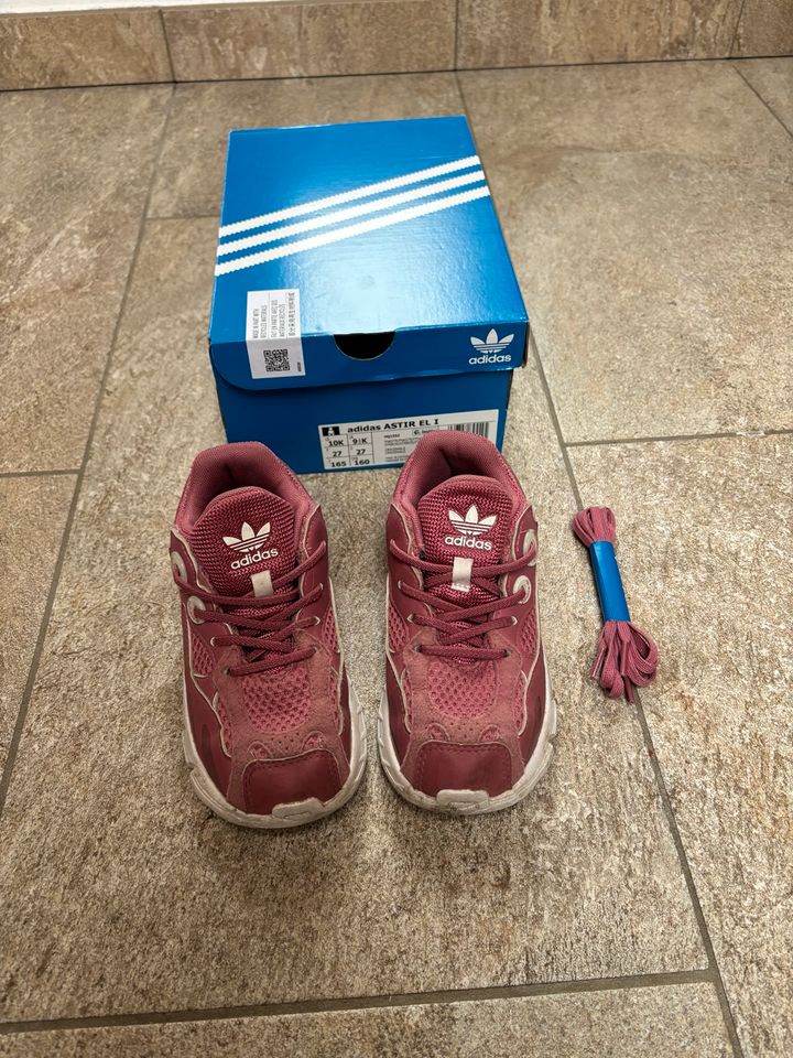 Adidas ASTIR Kinder Turnschuhe Schuhe Sneaker Größe 27 in Peiting
