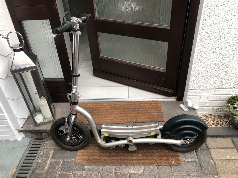 Roller mit Kettenbetrieb in Köln