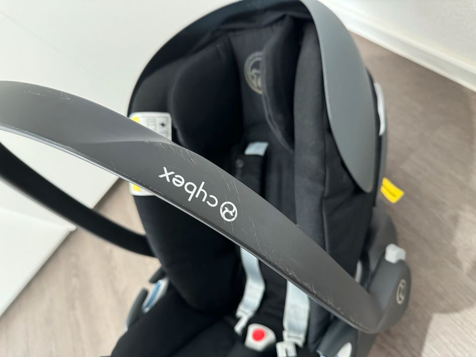 Cybex Cloud Z i-Size Plus Auto Babyschale Schwarz Deep Black in Tuttlingen