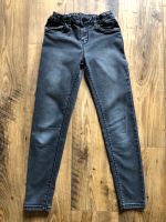 Jeans Mädchen Gr.146 grau Niedersachsen - Duderstadt Vorschau