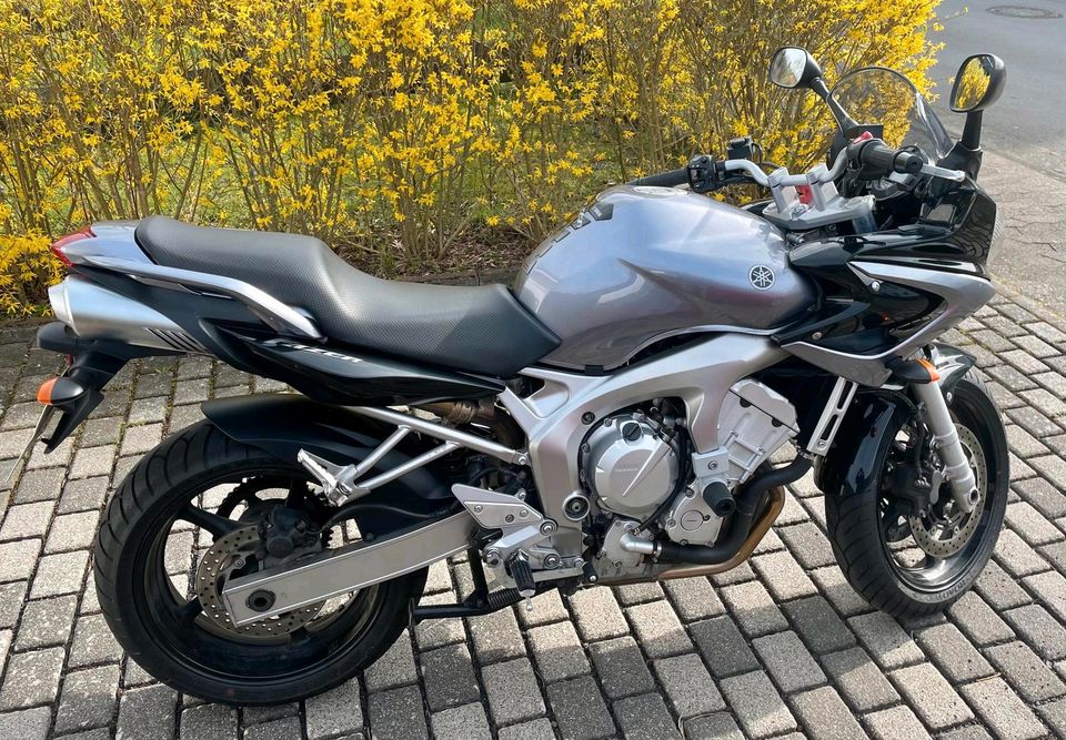 Yamaha Fazer FZ6, mit Griffheizung in Lich