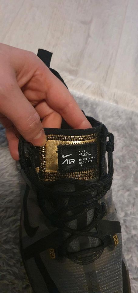 NIKE AIR VAPORMAX" Gold Black"-"Schwarz Gold" 2019 (AR6631-002) in Hamburg