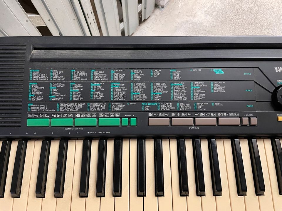Keyboard Yamaha PSR 150 in München
