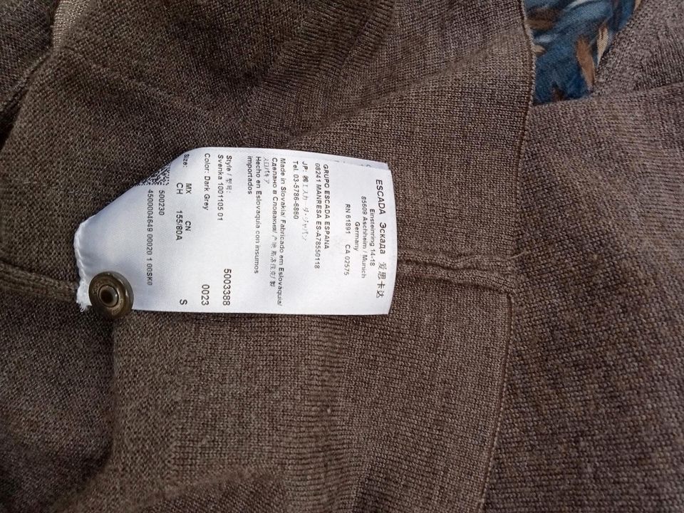 makellosen feinen Wollpullover von Escada Gr. S in edlen material in Oberhaching