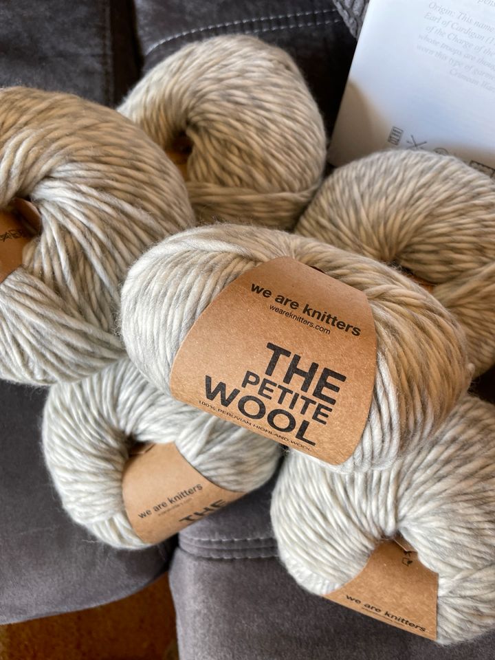 We are knitters, WAK The petite Wool, 7 Knäuel! in Hannover