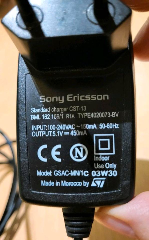 Noch 2 x SONY KABEL mit STECKER, wofür auch immer!? in Bochum