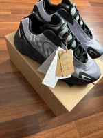 adidas Yeezy Boost 700 MNVN drusengrau Hessen - Büdingen Vorschau