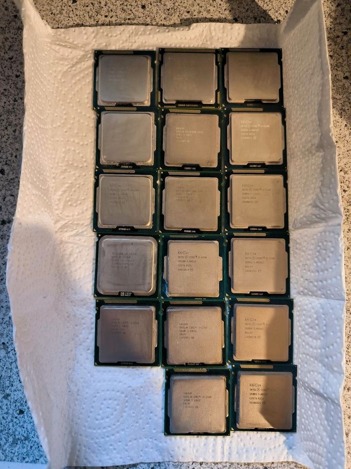 17 alte CPU´s (Xeon, i5, i3, Celeron) in Lübeck