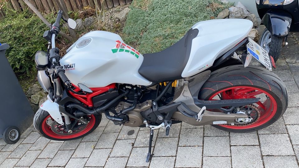 Ducati monster 821 in Rosenheim