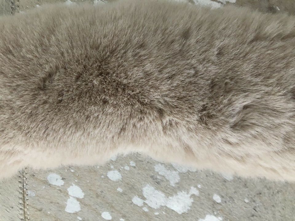 Kragen mit Schal faux fur in Saarbrücken