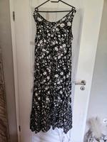 Maxikleid Gr.44/46....schwarz gemustert Niedersachsen - Wietze Vorschau