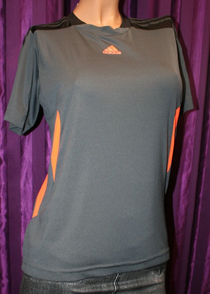 adidas T-Shirt Grau Gr. 152 Sport Zustand sehr gut in Nürnberg (Mittelfr)